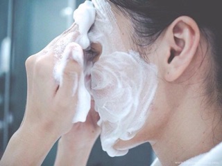 Sữa Rửa Mặt M.U .J . I  Nhật