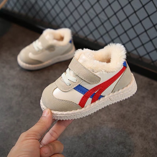 GIÀY THỂ THAO LÓT LÔNG CHO BÉ 🐰