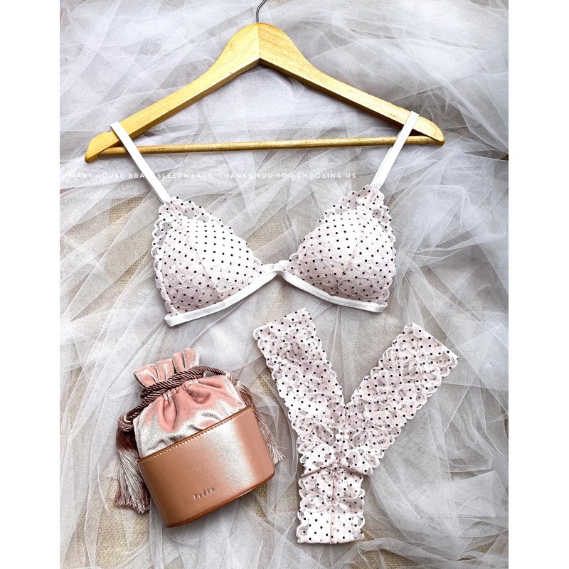 Bộ Đồ Lót Ren Mút Ngực Quần T Chấm Bi Màu Da Cup Nhỏ 32-34