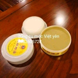 Sáp ong đánh bóng gỗ