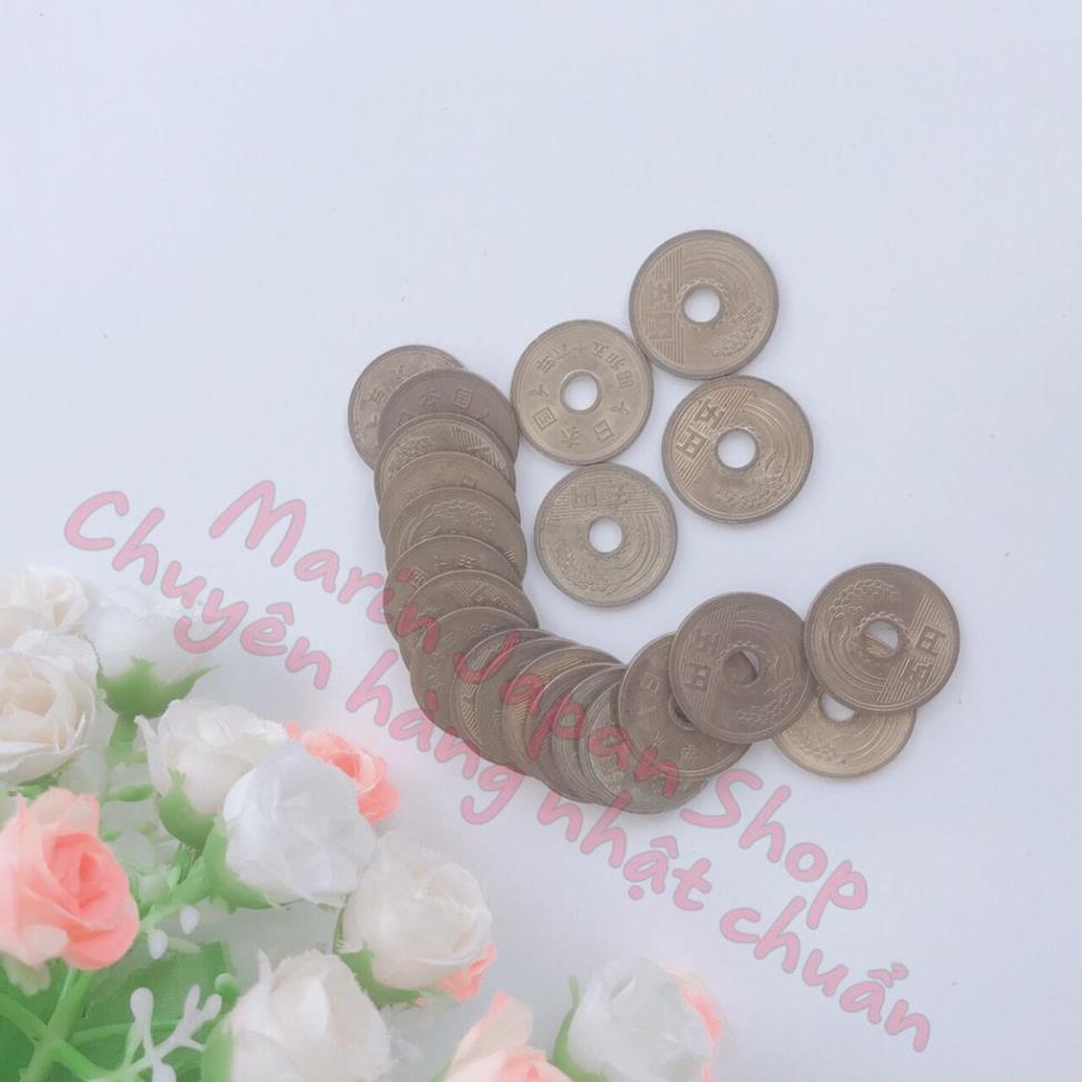 Đồng xu may mắn - đồng 5 Yên Nhật Bản