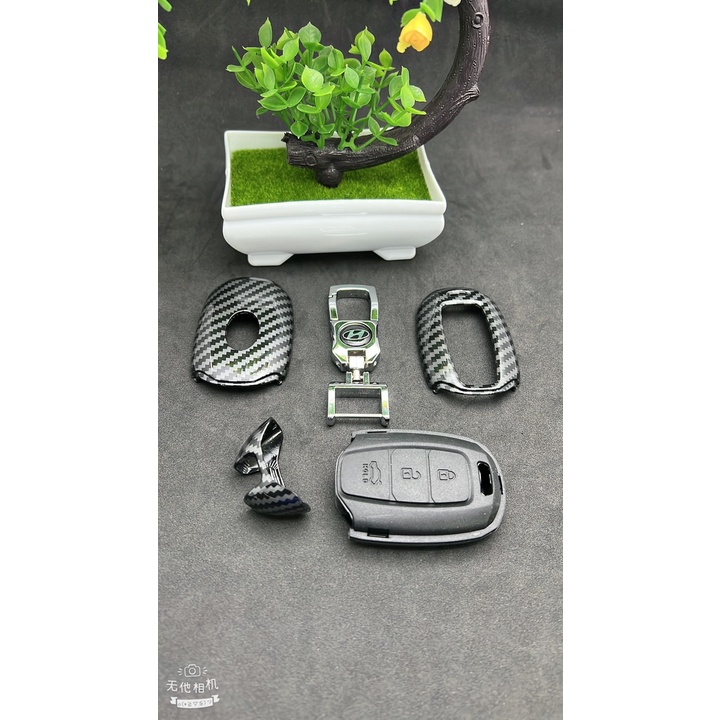 Ốp chìa khóa Các bon cap cấp  xe ô tô  HUYNDAI Kona, Accent , Santafe,I30