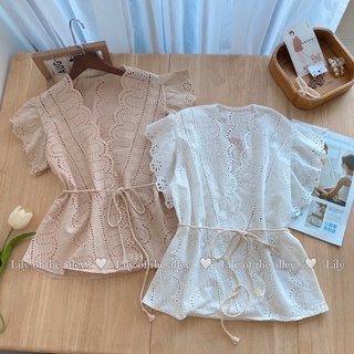 Áo sơ mi ren lỗ cánh tiên