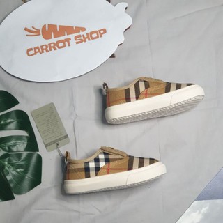 Giày bé trai bé gái họa tiết Burberry hot hít, sành điệu - Mẫu mới 2020