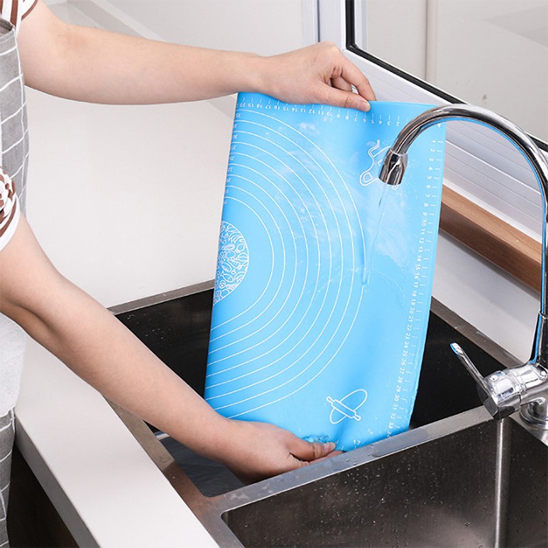 Thảm nhào bột làm bánh bằng silicon chống dính 40x50cm giao Màu ngẫu nhiên