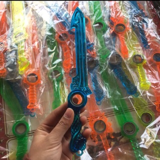 Kiếm xoay naruto loại to (24 cái 1 vỉ )