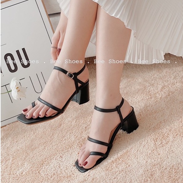 BEESHOES - SANDAL NỮ MŨI VUÔNG XỎ NGÓN TRƠN - SANDAL NỮ MŨI VUÔNG GÓT VUÔNG CAO 5 PHÂN SẴN MÀU ĐEN - KEM - TRẮNG 210312