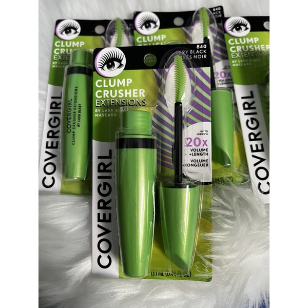 Mascara làm dày và dài mi Covergirl Clump Crusher Extensions Mascara Very Black 13.1 mL. Kẽ lông mi màu đen
