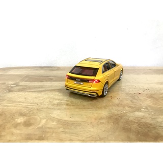 Mô hình xe Audi Q8 _ Tỷ lệ 1:32
