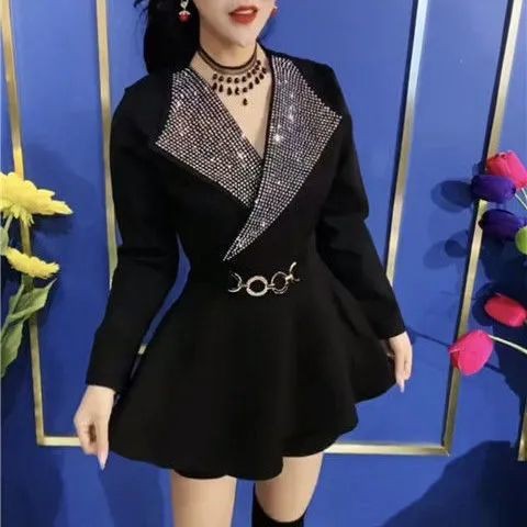 Set quần short và áo thun tay ngắn đính đá thời trang cho nữ