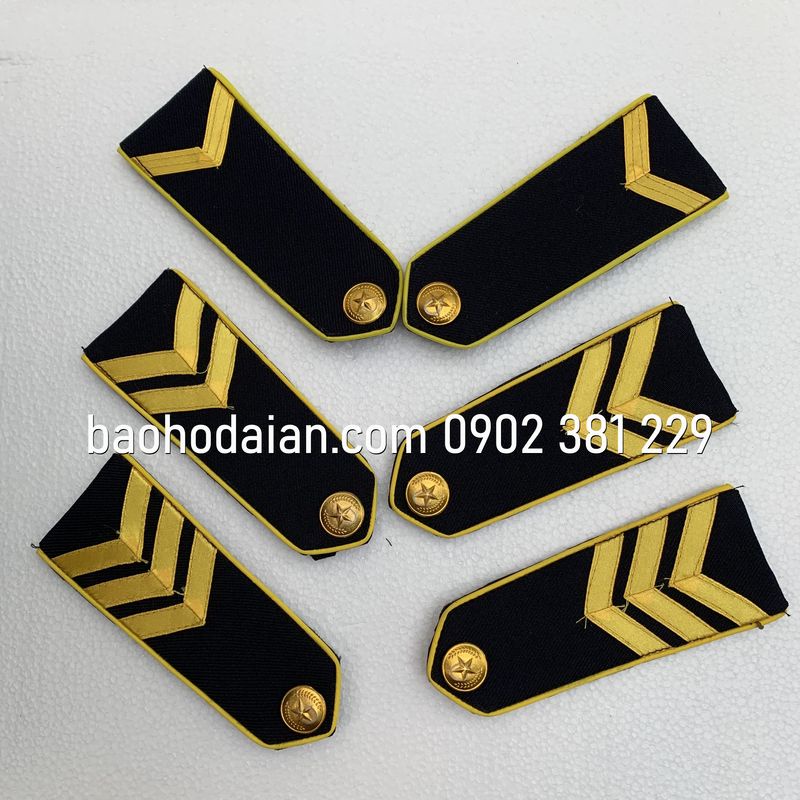Cầu vai bảo vệ viền vàng gạch V mũi tên (1 cặp)