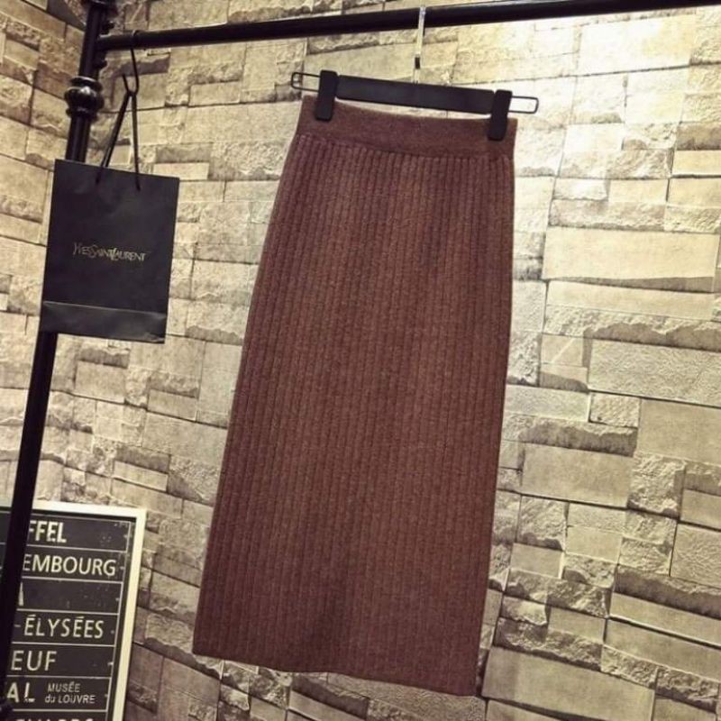 Chân Váy Len Dáng Suông Xẻ Tà Sau Vintage Sang Chảnh Ngọt Ngào Dễ Mix Đồ | BigBuy360 - bigbuy360.vn