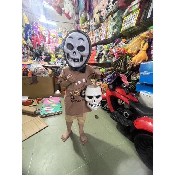 Giỏ kẹo hình đầu lâu dùng cho lễ hội Halloween