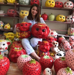 Heo đứng đựng tiền Bát Tràng siêu dễ thương