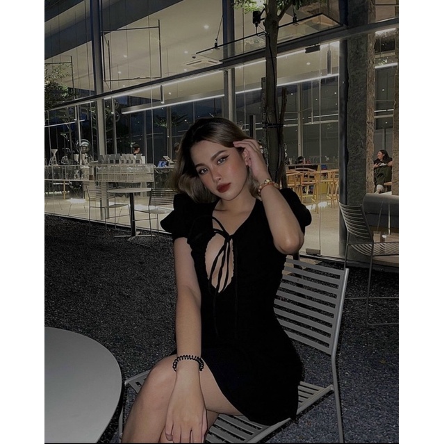 Đầm Xoè Cut Ngực Thiết Kế