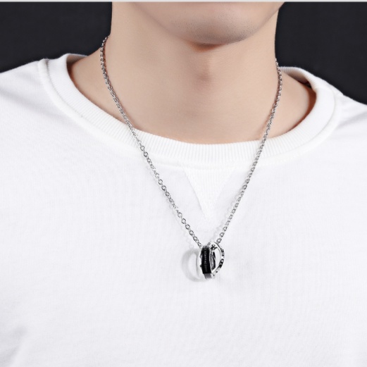 Dây chuyền đôi titan The only 2 vòng tròn lồng nhau sơn giữa đính đá không gỉ CN2106