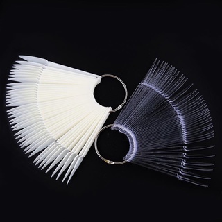 Xâu que móng nhọn