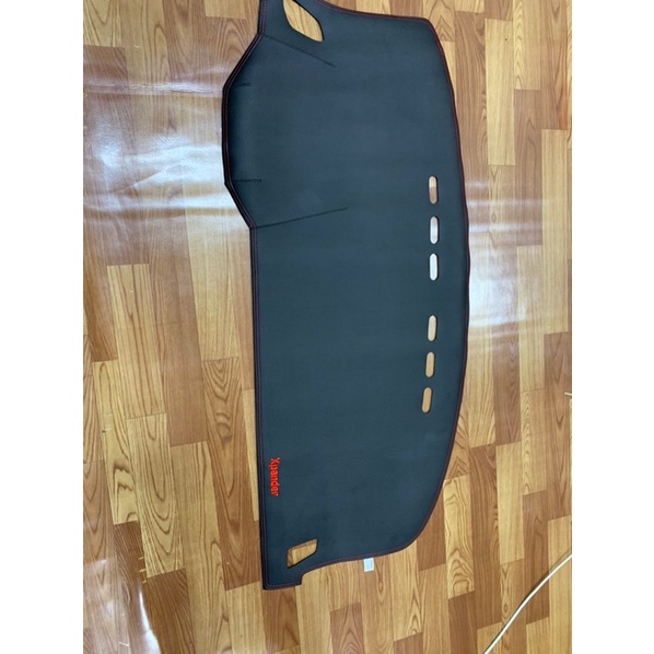 Thảm Taplo Mitsubishi Xpander 2022,2023 da vân carbon chống nóng, chống chói taplo xe