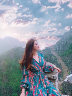 Đầm xoè lụa hoạ tiết đắp chéo và ảnh thật