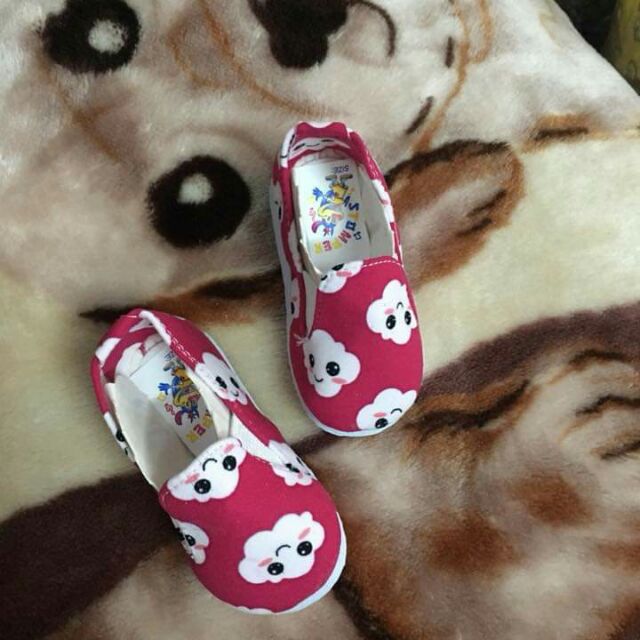 Giầy tập đi cho bé