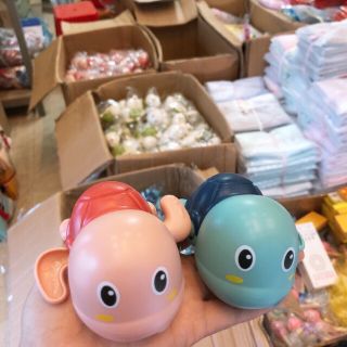 Đồ chơi rùa bơi cho bé