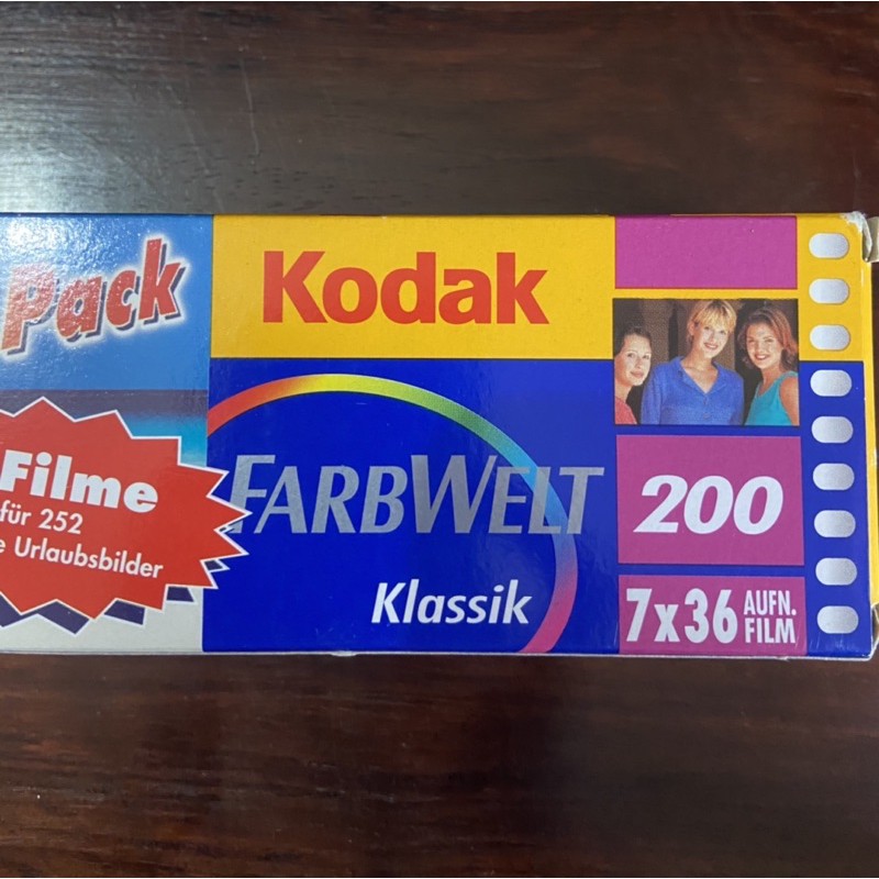 Film chụp ảnh Kodak FARBWELT 200 36 kiểu date 2005