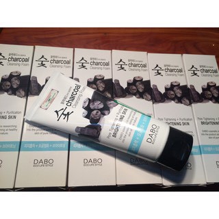 Sữa rửa mặt Dabo Than hoạt tính sạch bụi bẩn Hàn Quốc 150ml