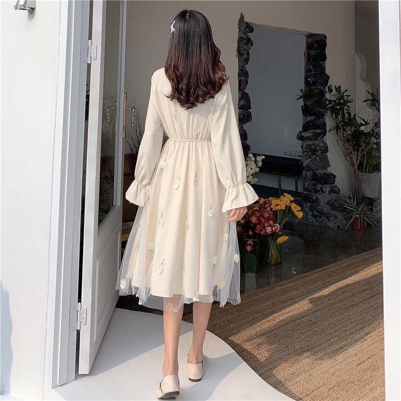 Fashionable women's short-sleeved mesh skirt