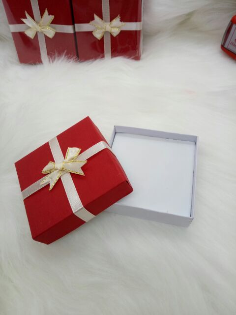 COMBO SỈ HỘP NƠ ĐỰNG VÒNG, LẮC TAY TRẺ EM