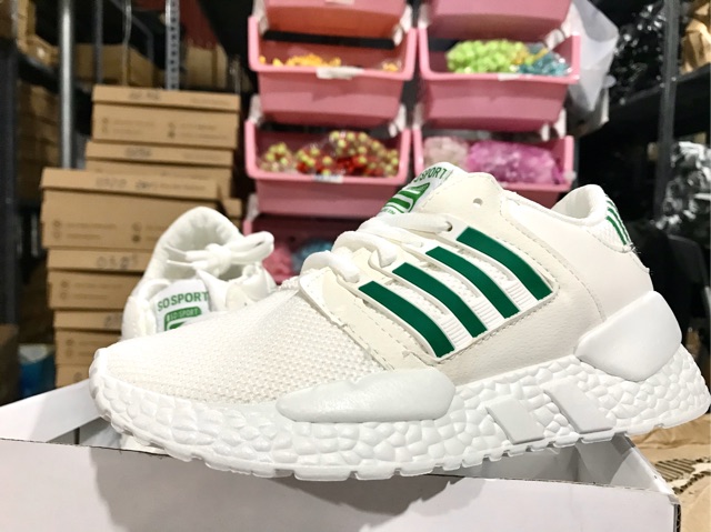 XGU162  XẢ HÀNG  Giày Sneakers nữ trẻ trung, cá tính