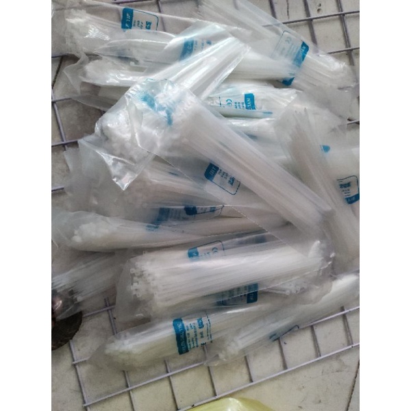 1 bịt dây rút nhựa,dây thít nhựa 3tấc5 đến 5 tấc