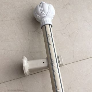 (sale sốc lấy 5*)  Đầu bịt trụ rèm+trụ đỡ  phi 32
