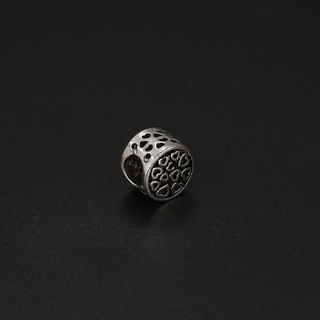 Charm xỏ tròn khắc hình trái tim