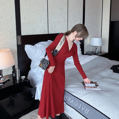 Đầm len tay dài cổ chữ V phong cách thanh lịch cho nữ