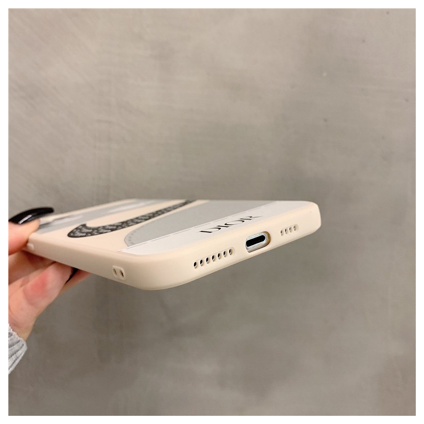 Ốp lưng IPhone cạnh vuông Nike.vs.Dior BVC  6/6plus/6s/6splus/7/7plus/8/8plus/x/xr/xs/11/12/13/pro/promax BVC835