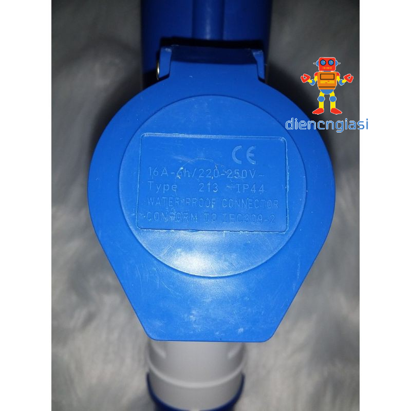 Ổ cắm công nghiệp chia 3 ngã 16a