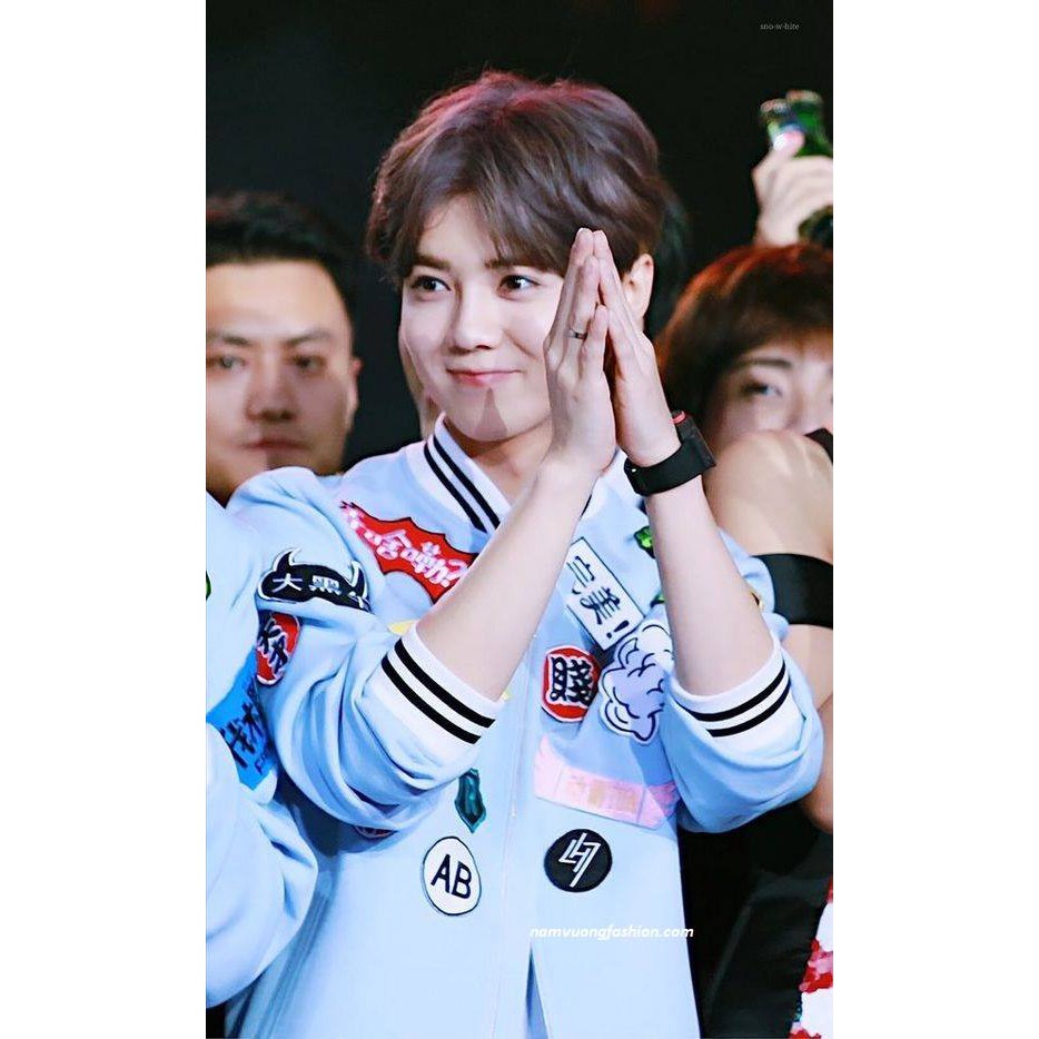 Áo khoác bomber Hàn Quốc giống thần tượng