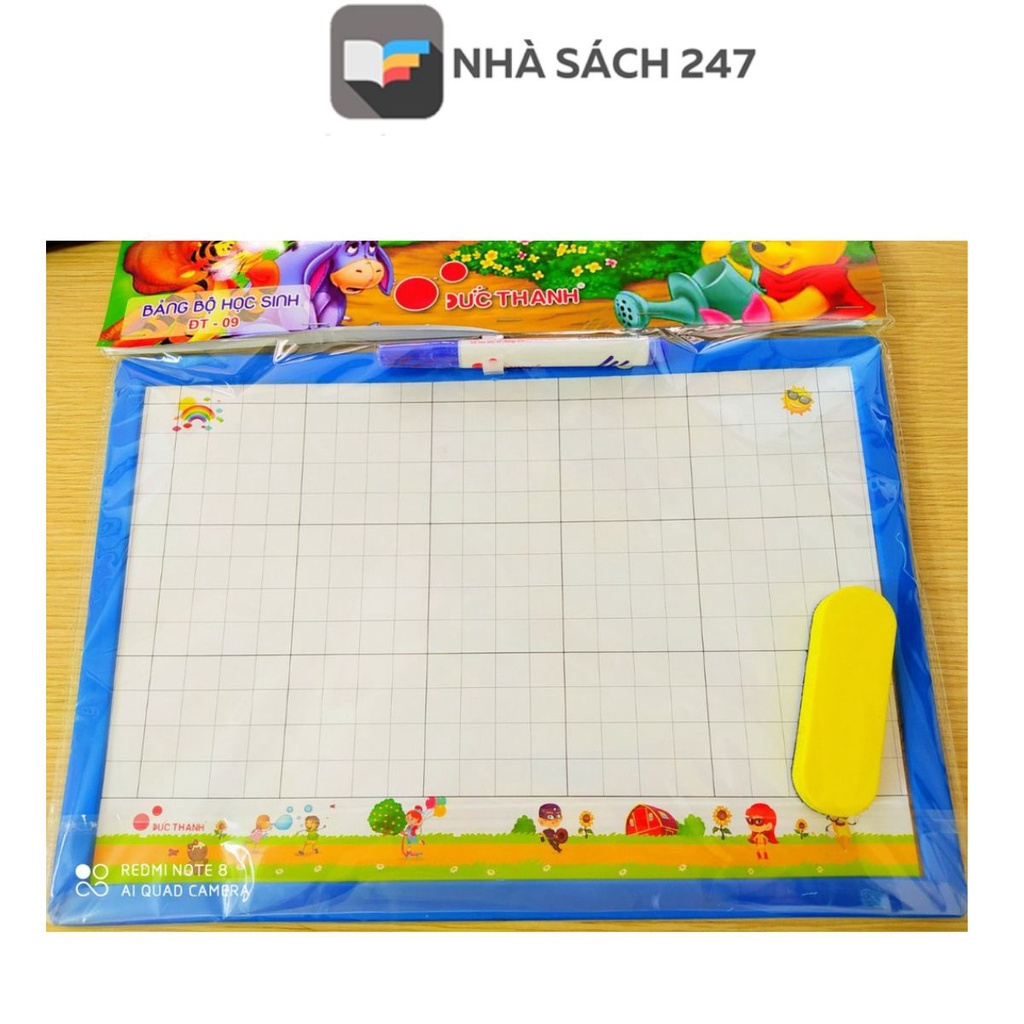 Bảng bộ 2 mặt Đức Thanh kèm bút và dụng cụ lau bảng  tạo sự tiện lợi tối đa cho người sử dụng.