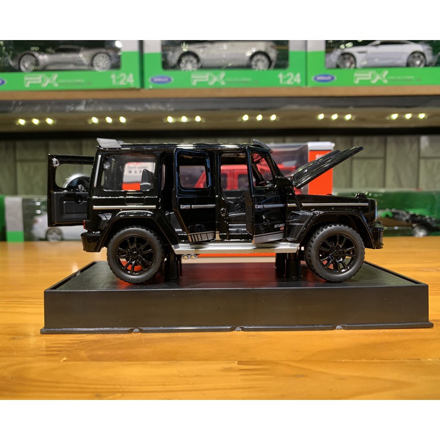 Mô hình xe Mercedes-Benz G700 Brabus tỉ lệ 1:32 Double Horses màu đen