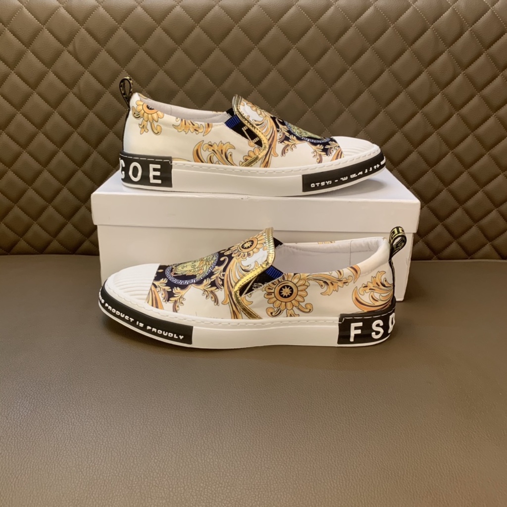 Giày lười nam cao cấp Versace mang đến phong cách thể thao và năng động tạo nên sự nổi bật
