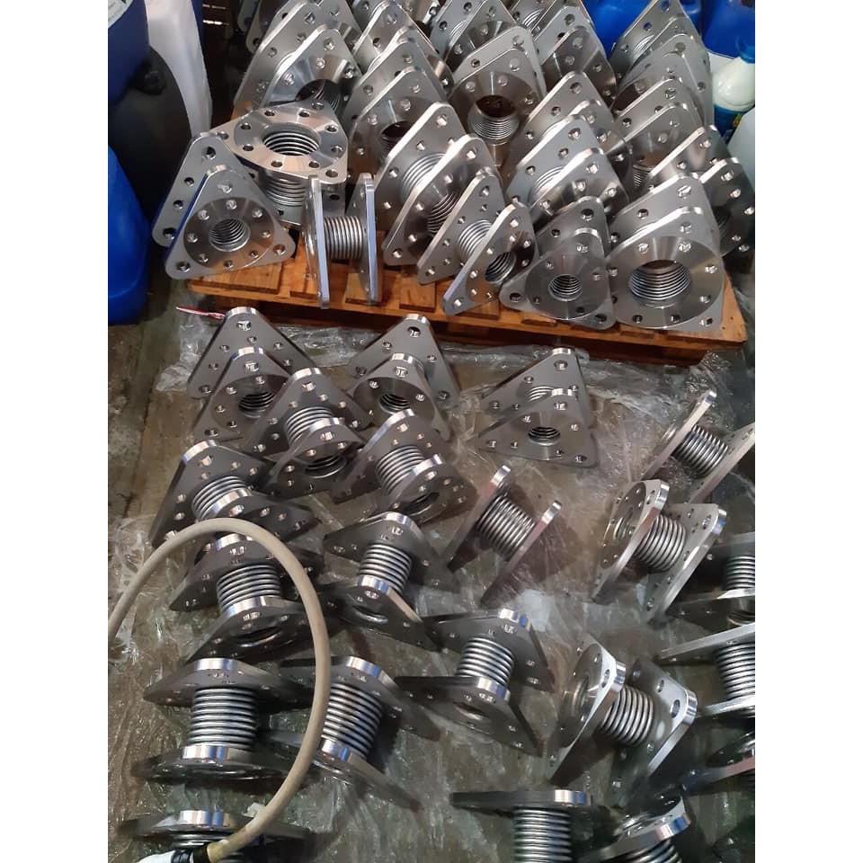 &lt;Mới&gt; Chất Vệ Sinh Lau Bóng Inox SHINOX can 4 lit