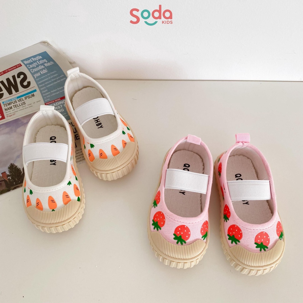 Giày lười cho bé SODA KIDS hình quả dâu, củ cà rốt