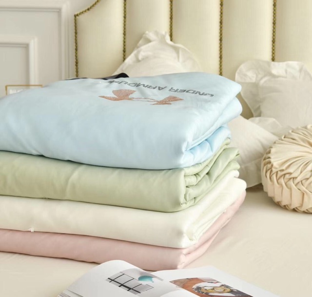 Chăn lụa Tencel Phap cao cấp - mát lạnh, êm ái, phù hợp làn da trẻ em