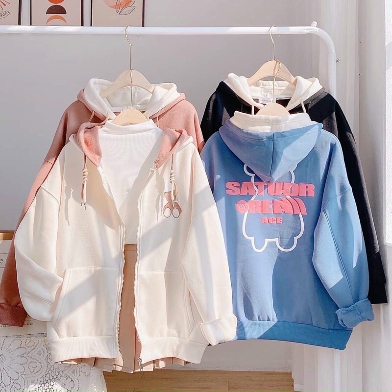 Áo Khoác Hoodie nỉ SATUDR OREAN AGE kéo khoá có mũ 2 Lớp- Áo Form Rộng Tay dài Chất Dày Dặn LoGo Gấu in cao cấp.