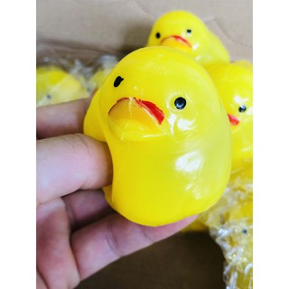 gudetama bóp trút giận con vịt vàng