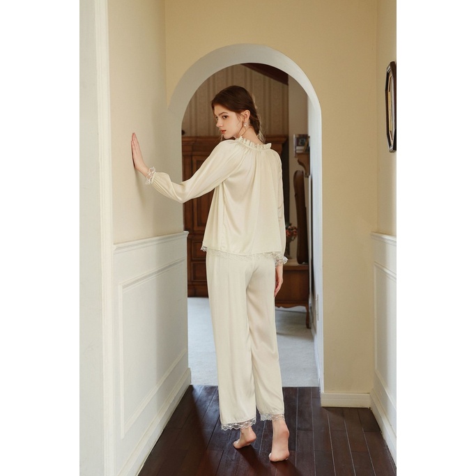 Bộ Đồ Ngủ Vải Lụa Satin Phong Cách Pháp Màu Sắc Ngọt Ngào 2022