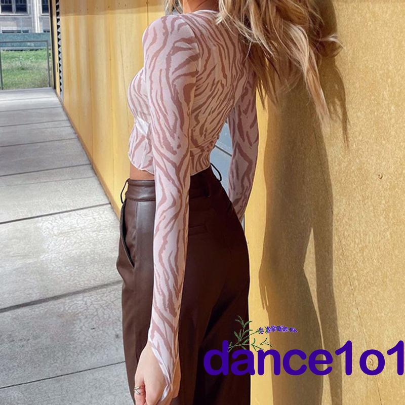 Áo kiểu tay dài cổ tròn ngắn viền tai gỗ in họa tiết cho nữ