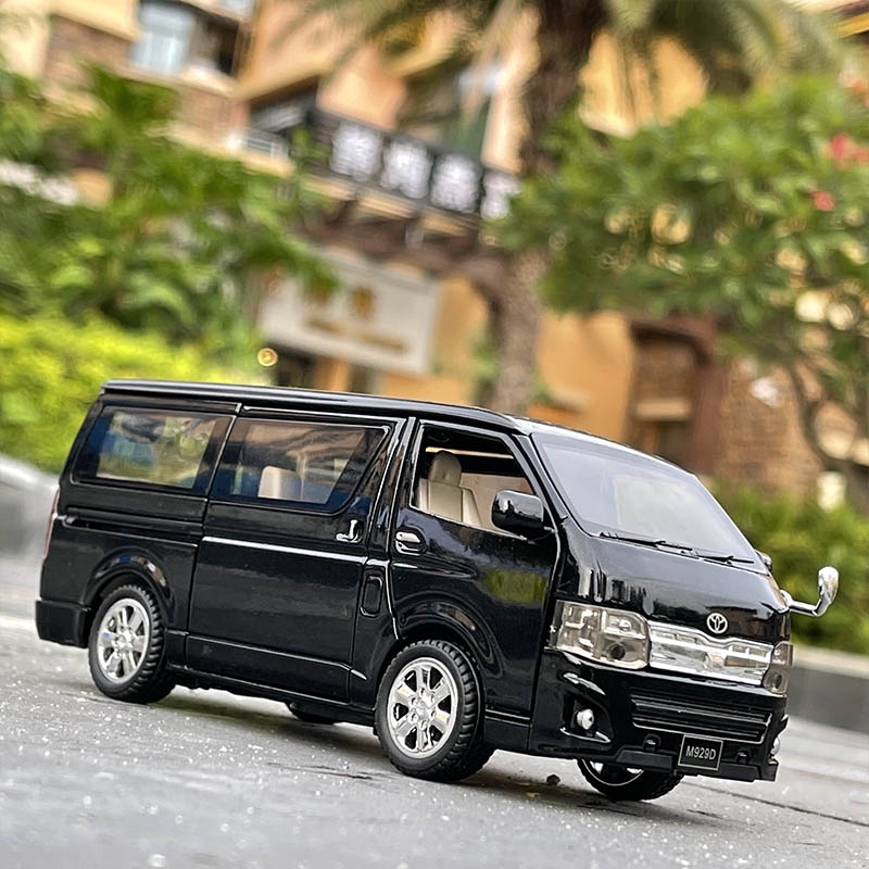 Xe mô hình Toyota Hiace 1:32 XLG