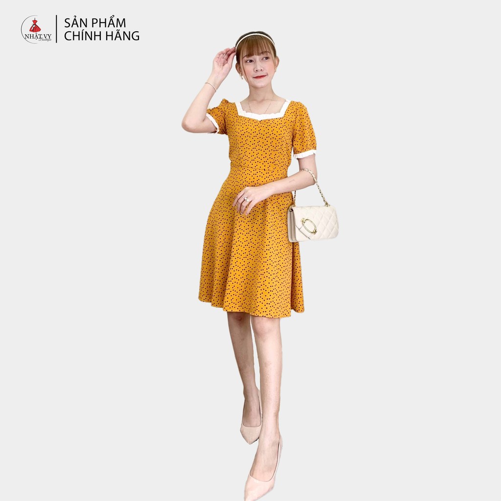 Đầm Nữ NHẬT VY Dáng Xòe Chiết Eo Cổ Vuông Tay Ngắn Chấm Bi Chất Mango Công Sở Màu Đen, Vàng, Nude, Đỏ - D1885