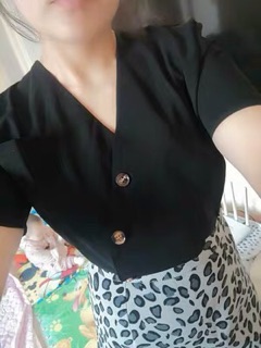 Áo sơ mi nữ khoét cổ V (Hàng order)